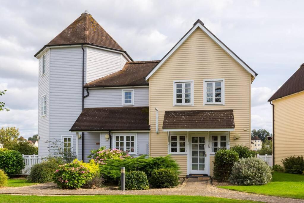 Broadway - Windrush * South Cerney